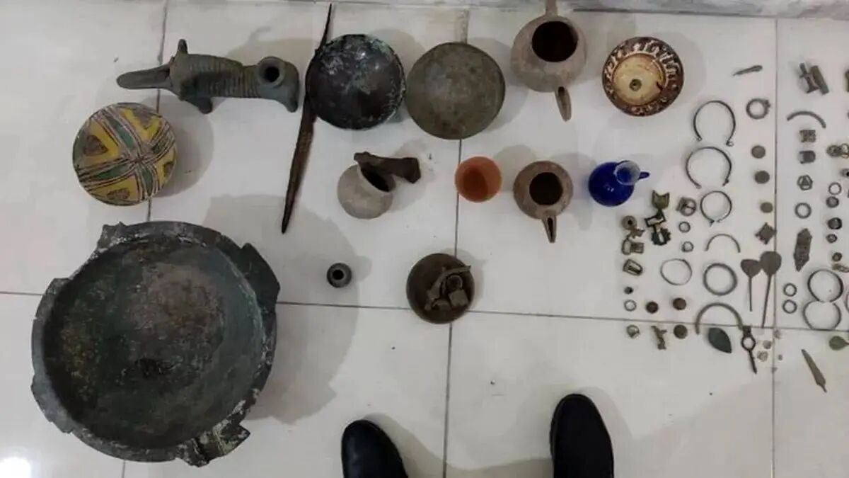 کشف ۲۷۲ قطعه اشیای تاریخی در نکا