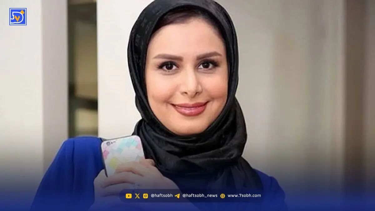 لباس مجلسیِ و صورتی نجمه جودکی مجری سابق صداوسیما جلب توجه کرد