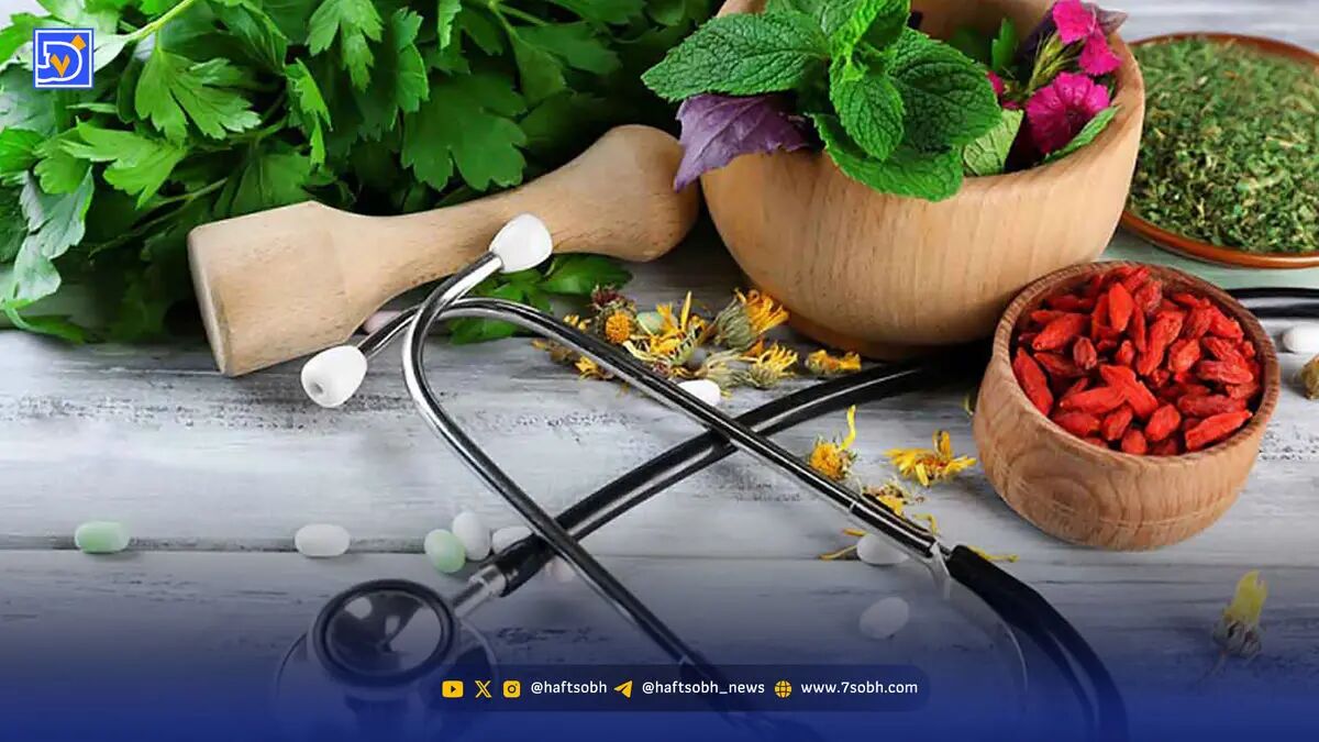 درباره بازار داغ نسخه‌نویسان بی‌مدرک که در سایه‌ طب اسلامی رونق گرفته است