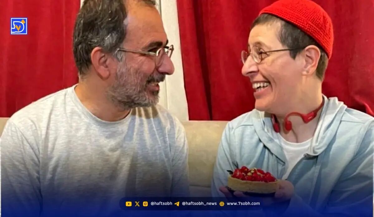 نگاهی به چیدمان لاکچری منزل سوسن پرور و یار 13 ساله‌اش؛ از مبلمان اشرافی مشکی سفید تا شمعدان‌های کلاسیک و لوستر کریستالی لوکس