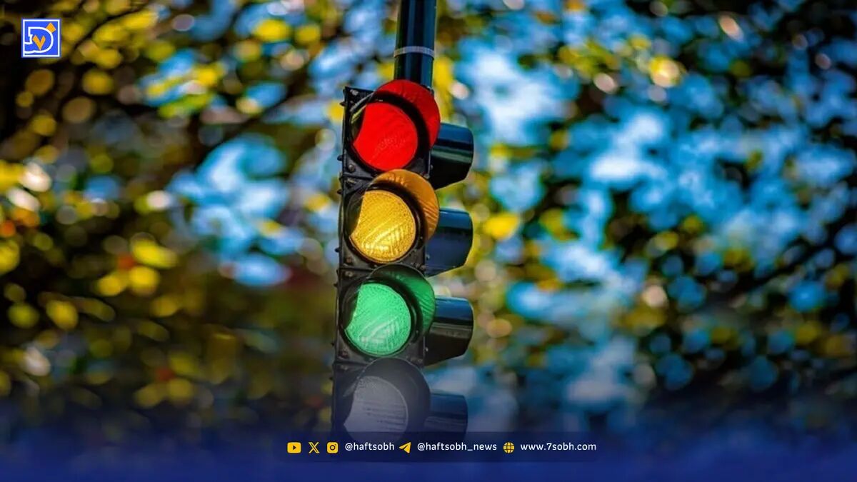 چراغ قرمز ۴ رنگه می‌شود / طراحی جدید با رنگ سفید! + عکس