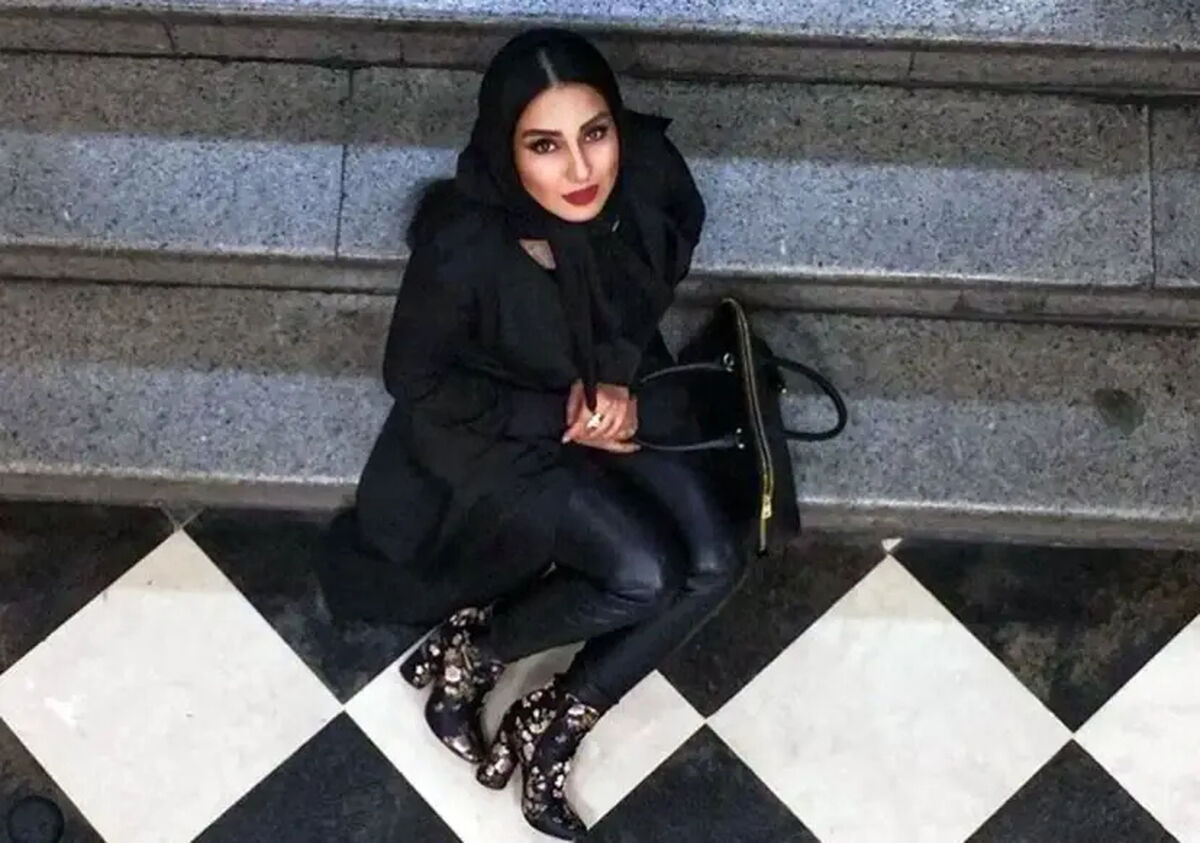 استایل بازیگر نون خ روی پله های خیابان