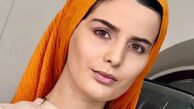 عکس| سفر در زمان؛ تیپ و چهرۀ «غزاله اکرمی» (سوجان) در زمین تنیس؛ سال 1403