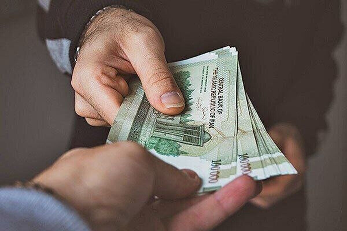 عیدی کارمندان و بازنشستگان برابر شد; جزئیات مبلغ و زمان واریز