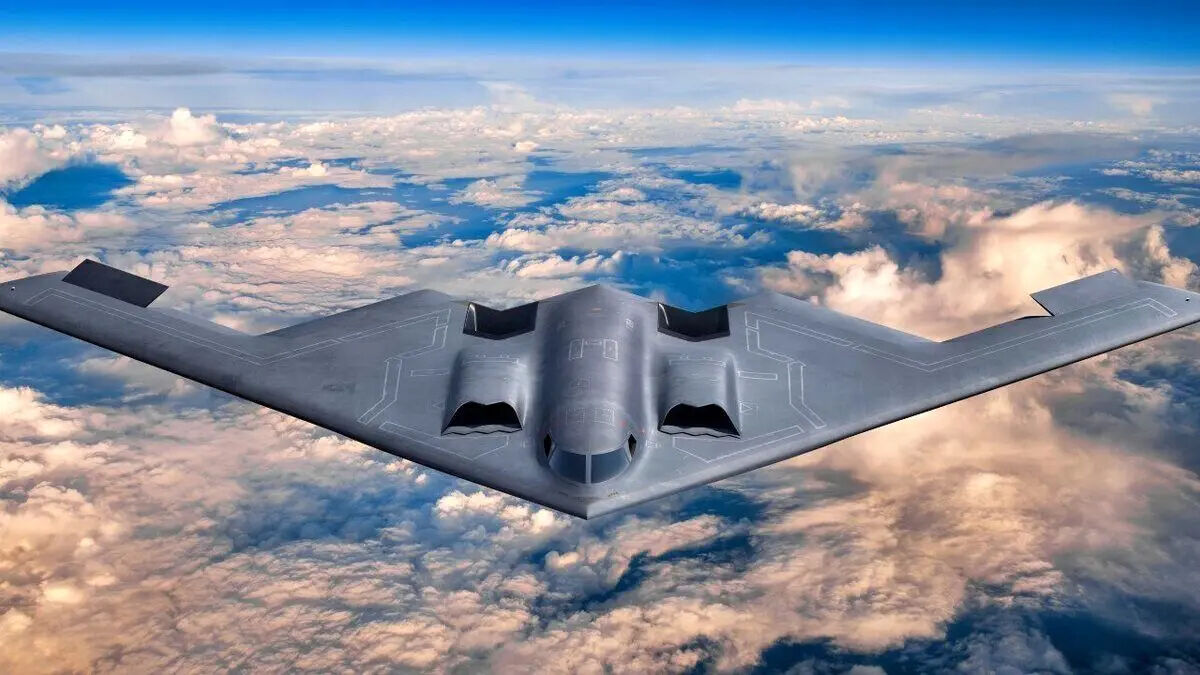 حمله گسترده آمریکا به انبارهای موشک ایران با بمب‌افکن‌ B-2