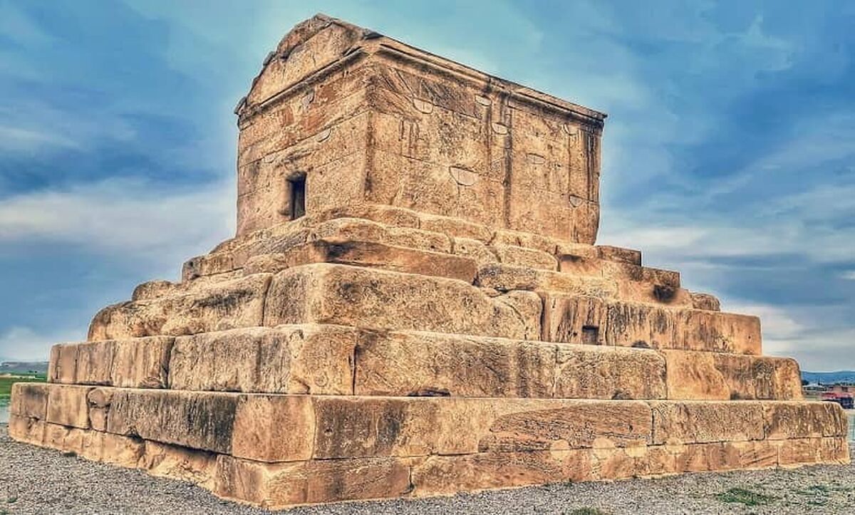 سفر در زمان | قدیمی ترین عکس موجود از مقبره کوروش هخامنشی