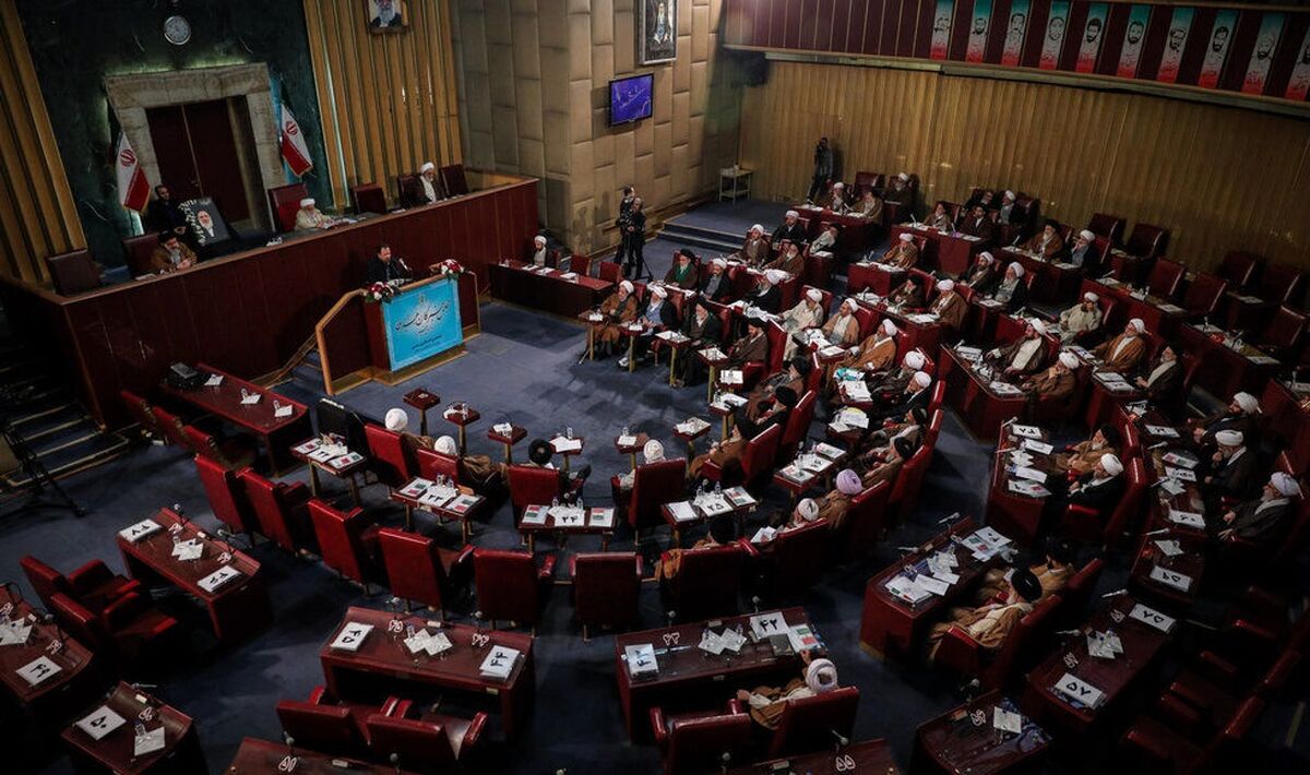 عضو مجلس خبرگان: رهبر جدید انقلاب اسلامی انتخاب شد