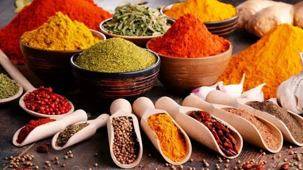 مراقب نحوه مصرف ادویه ها باشید؛ به کبد آسیب می زنند/ پرخاصیت‌ترین ادویه‌های درمانی