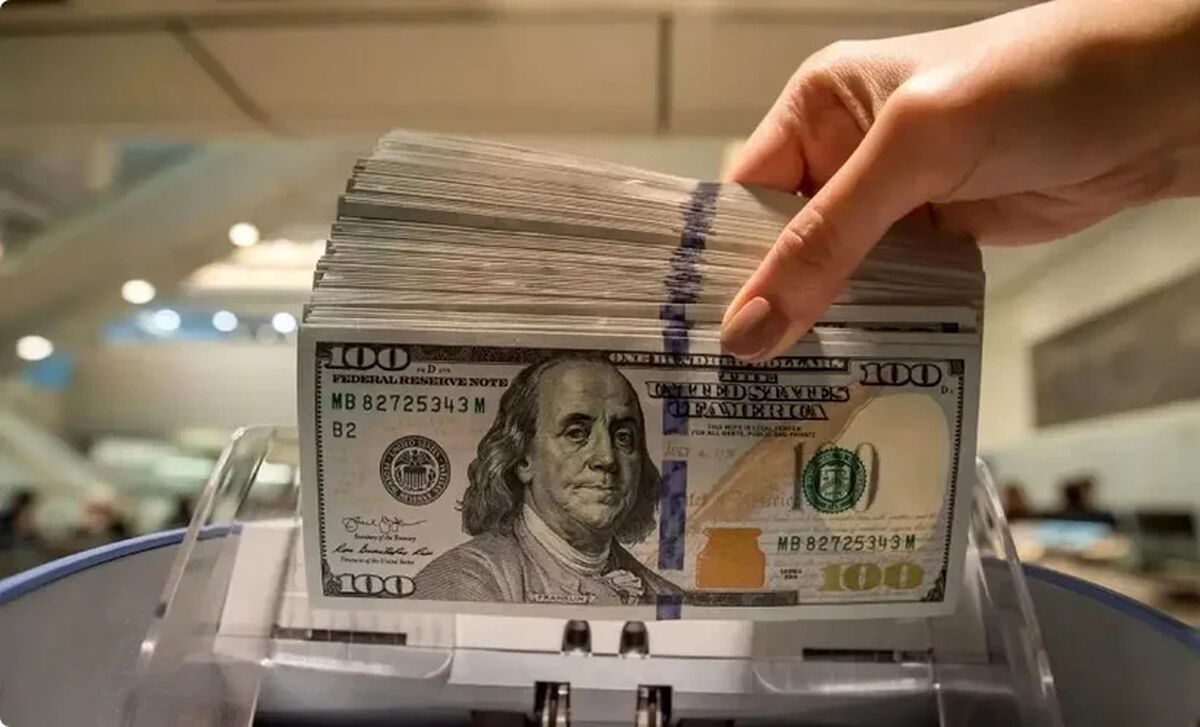 قیمت دلار امروز جمعه 1 خرداد 1405؛ افت 1400 تومانی