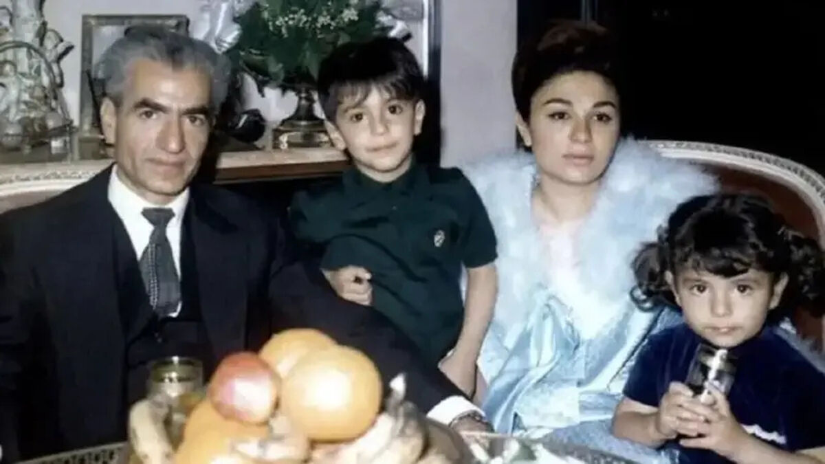سفر به ایام قدیم سال 1338؛ کتک کاری و ضرب و شتم رضا پهلوی بًزدل با فرحناز