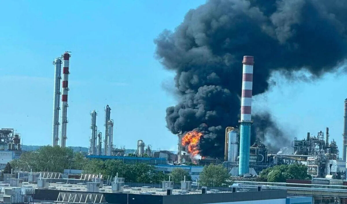 علت اصلی صداهای انفجار دیشب در بندرعباس مشخص شد/ ماجرا چیست؟