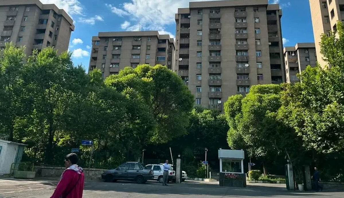 سفر در زمان; «بادکنک فروش های خیابان ولیعصر»؛ سال 1356