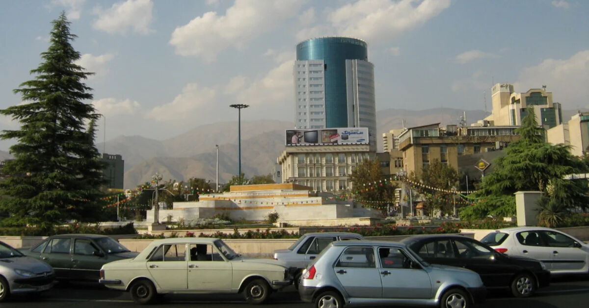 تهران قدیم / اولین عکس ثبت شده از میدان ونک؛ سال 1340