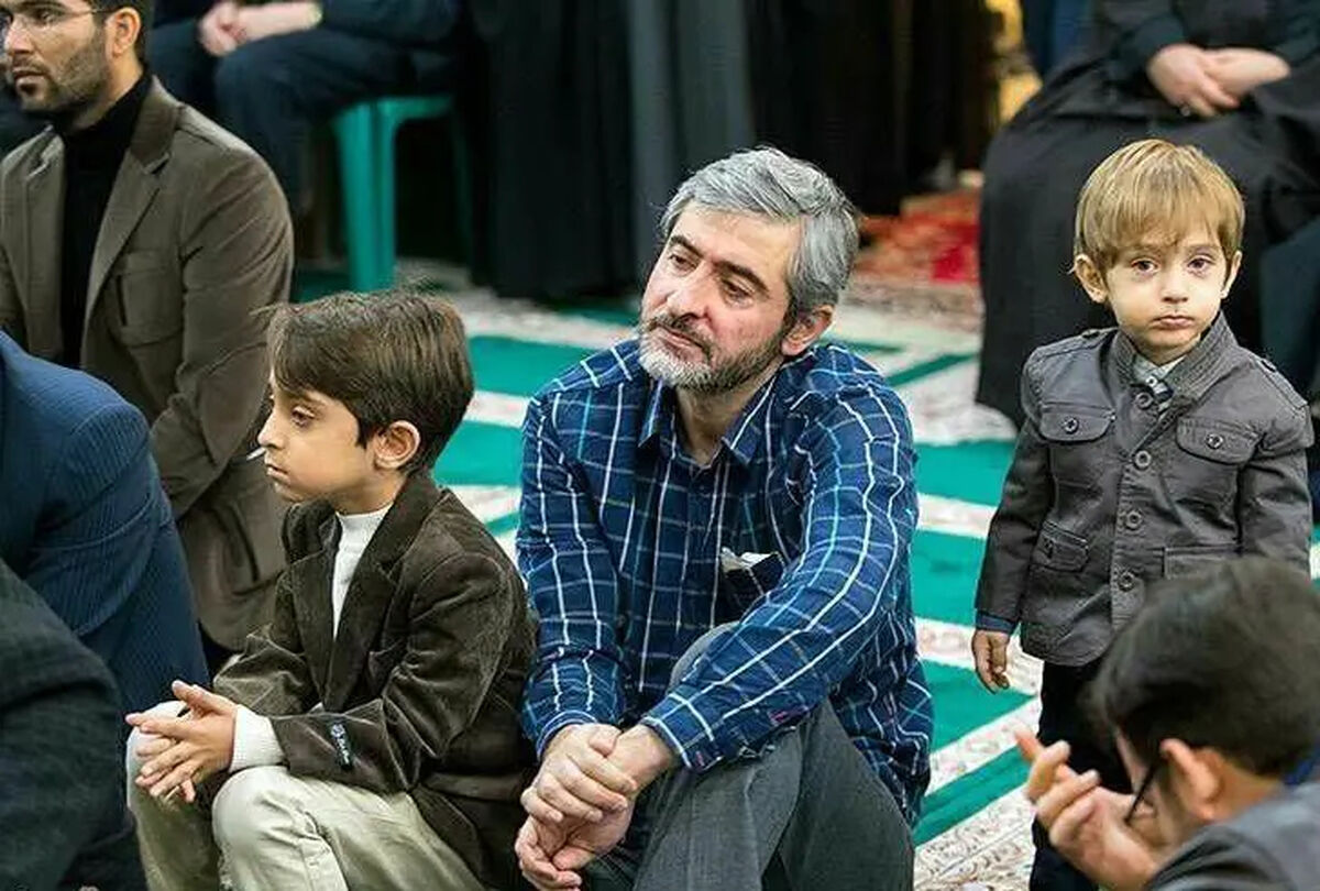 عکس دیده نشده از شهید مصباح‌الهدی باقری در کنار رهبر شهید انقلاب در مشهد