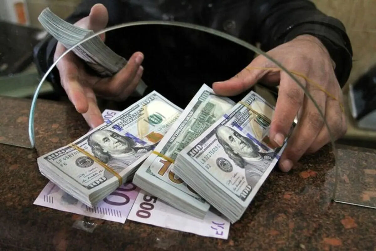 اولین قیمت دلار در بازار امروز 19 تیر / شکست سقف مقاومتی دلار