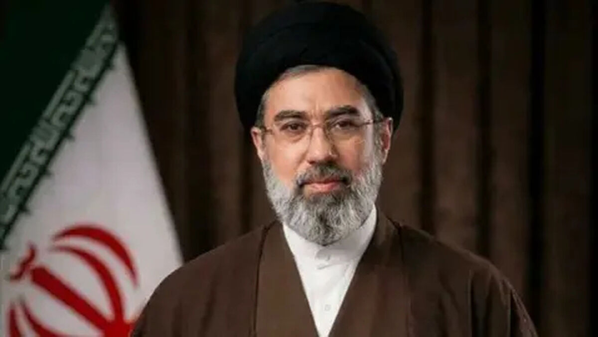 عکس های دیده نشده آیت الله سیدمجتبی خامنه ای در مکانی باورنکردنی