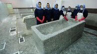 زن مرده‌شور بهشت زهرا: وقتی می‌خواستم روسری جسد یک زن جوان را ببندم، اشک ریخت / روایت یک خاطره عجیب از غسالخانه