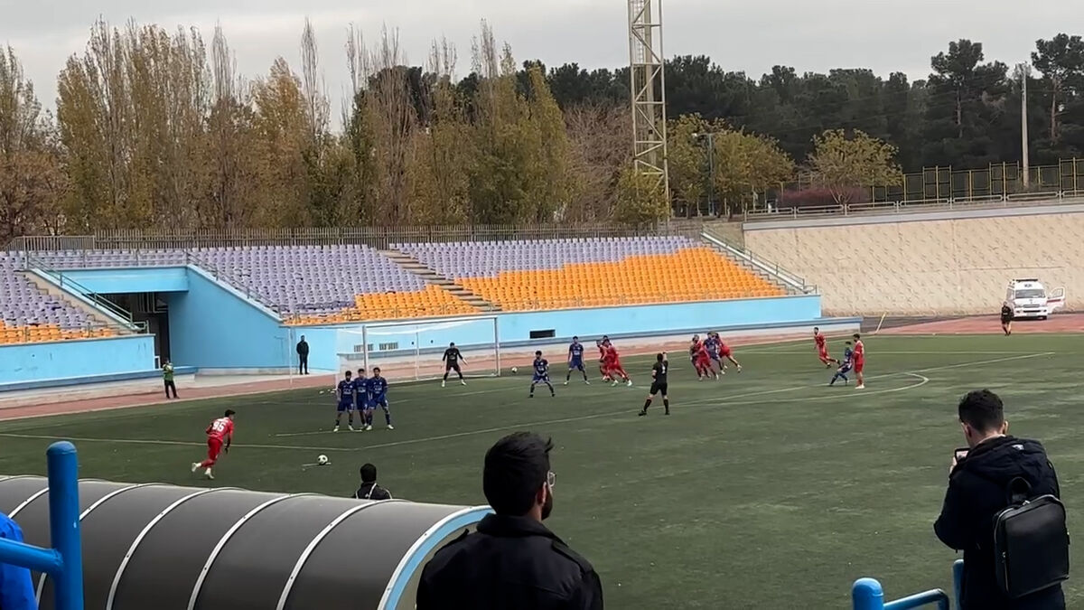 شروع دربی امیدهای استقلال و پرسپولیس
