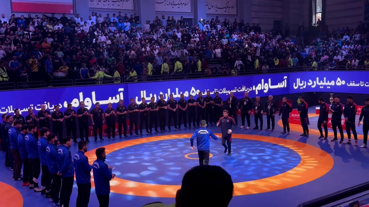مراسم آغازین فینال لیگ برتر کشتی آزاد؛ حسن یزدانی سالن را منفجر کرد!