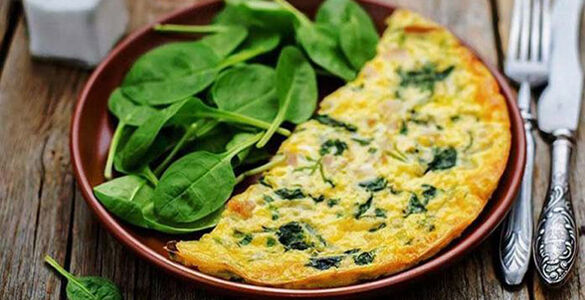 طرز تهیه املت اسفناج و پنیر